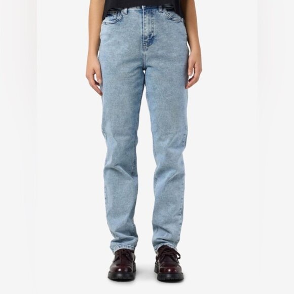 NOISY Straight Mom Jeans - Picture 2 of 7